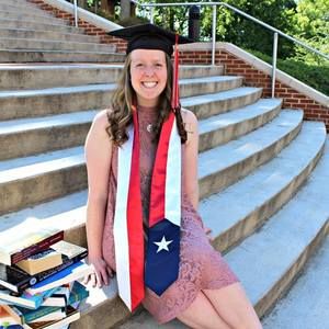 Meet your Posher, Laura